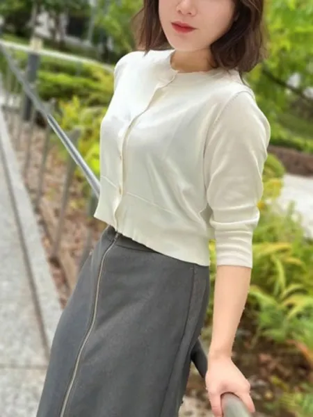 新井まどかの写真2枚目