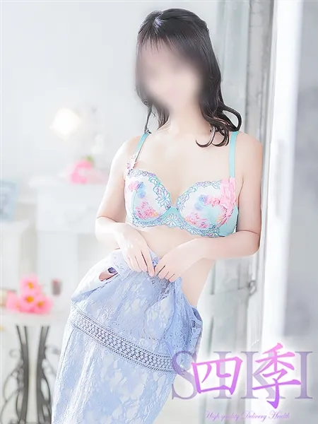 水瀬彩の写真1枚目