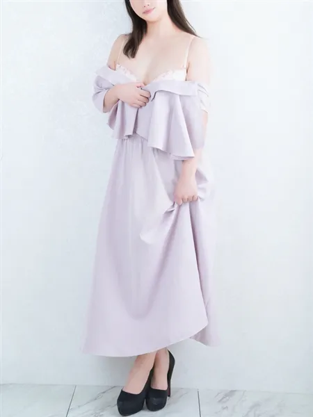 川岸ゆうなの写真1枚目