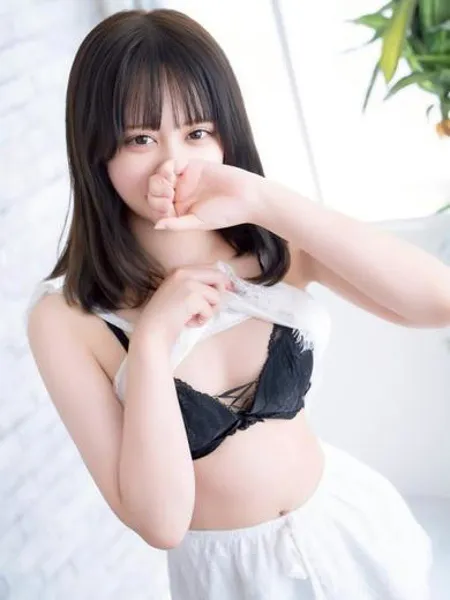 神崎まいの写真1枚目